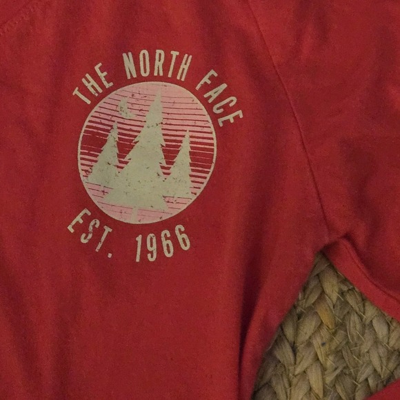 THE NORTH FACE Long Sleeve Classic‎ Fit Tee Shirt Top - Adult Medium - Red - - Picture 3 of 6